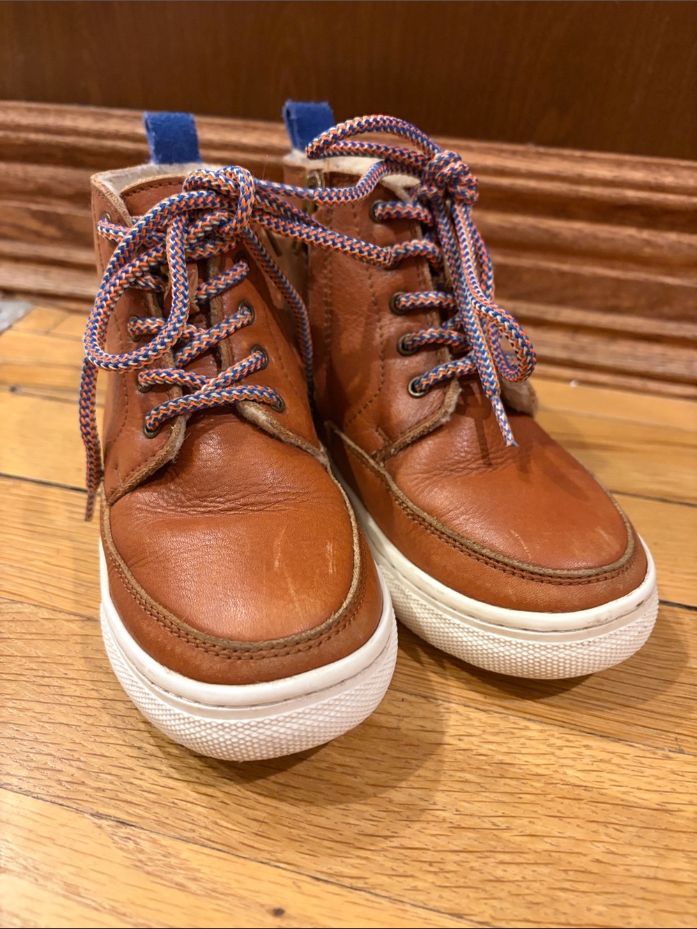 Mini Boden Brown Leather Kids Lace-Up Boots with White Soles